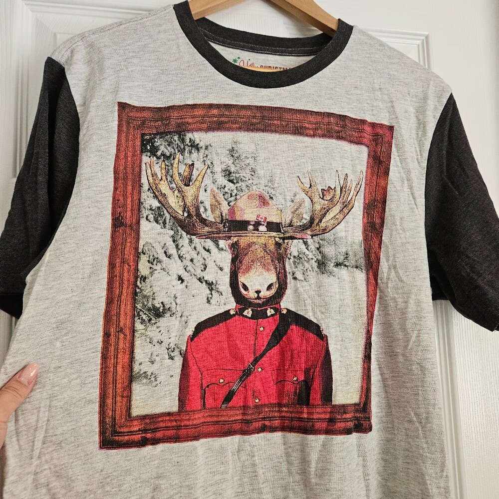 *Host Pick* Ugly Christmas T-shirts Moose Mountie In a Picture Framed - Size‎ L - Picture 3 of 7